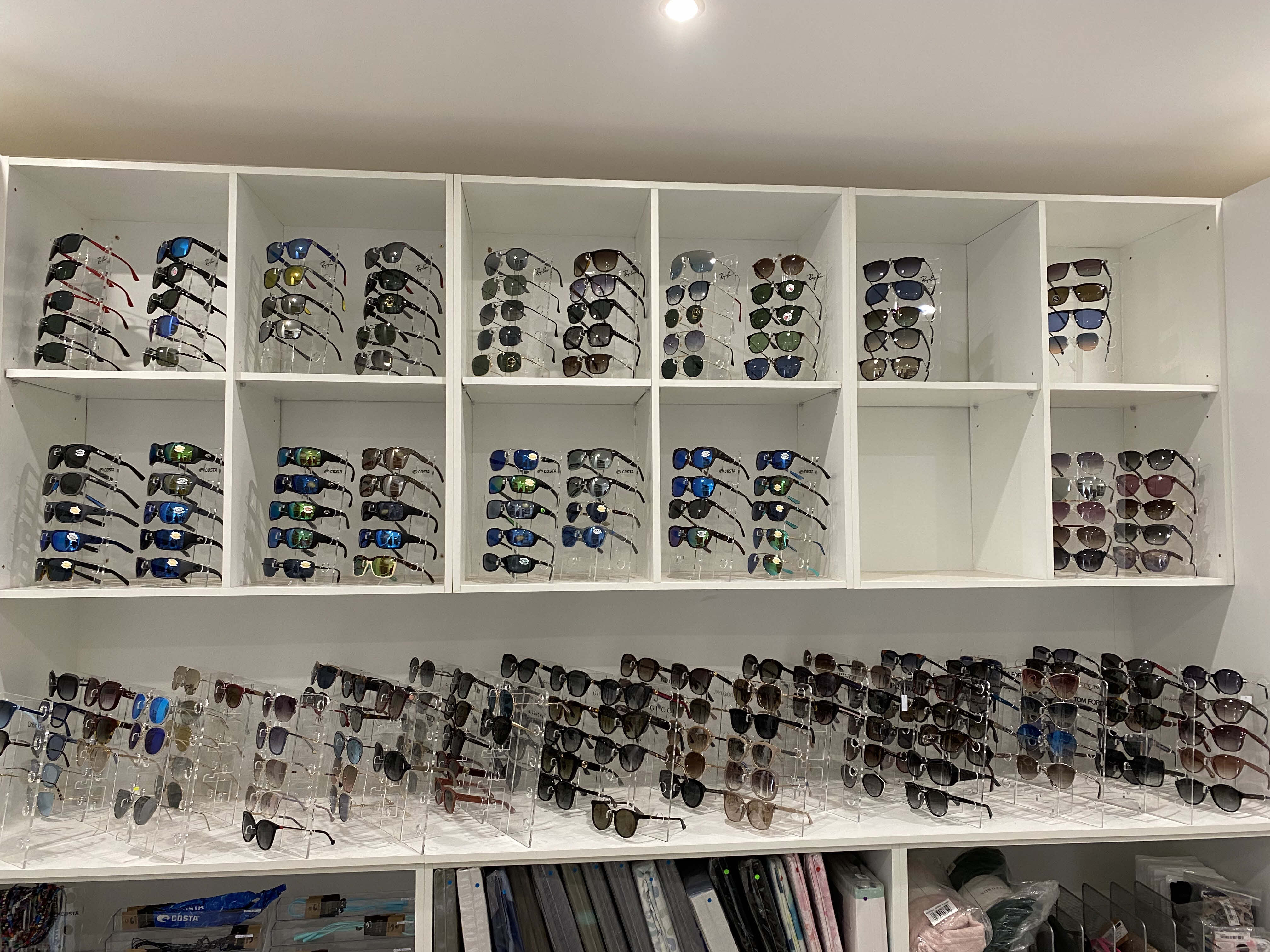 DS69 Sunglasses Display