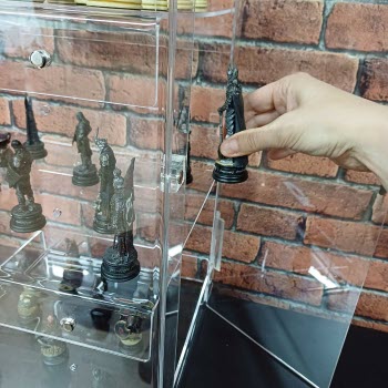 DS600-ChessDressing-EA