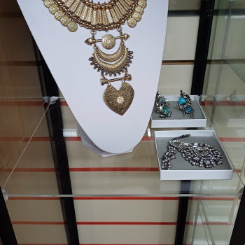 DSA-BL1W-Front-Dressed-Cabinet-EA_20250703085459