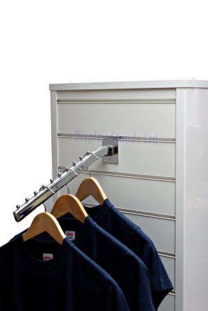 K104 Close dressed EA