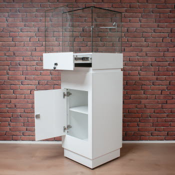 Q213-Angled-DrawerOpen-Insitu-EA